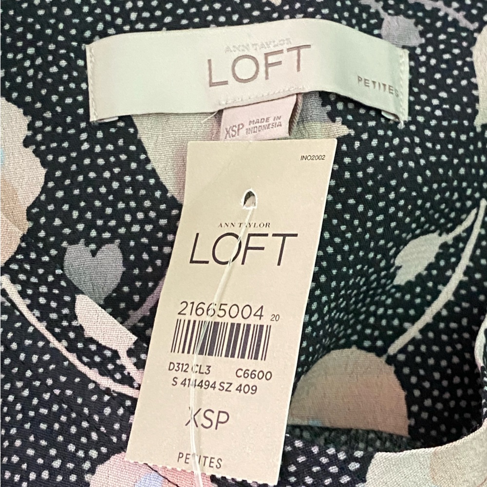 Loft XSP Floral Boouse - Picture 6 of 7